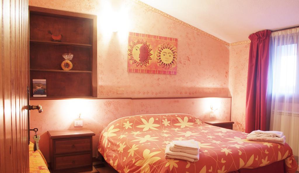 B&B Fantar House Carbonia Chambre photo