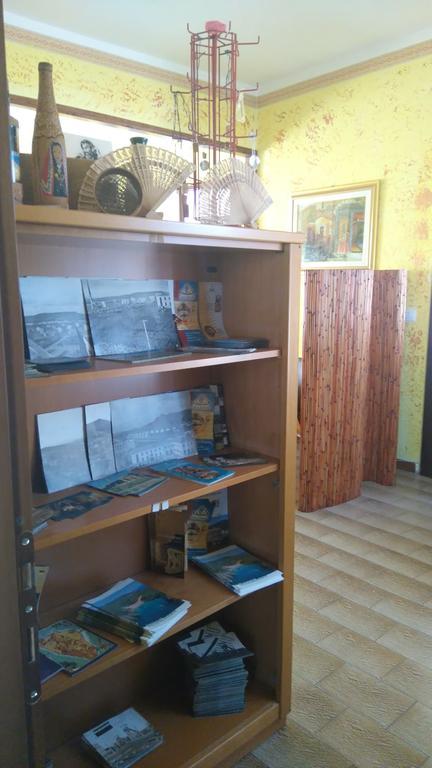 B&B Fantar House Carbonia Extérieur photo