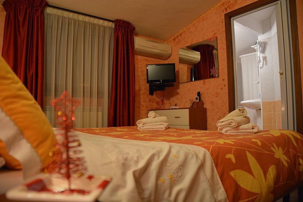 B&B Fantar House Carbonia Extérieur photo