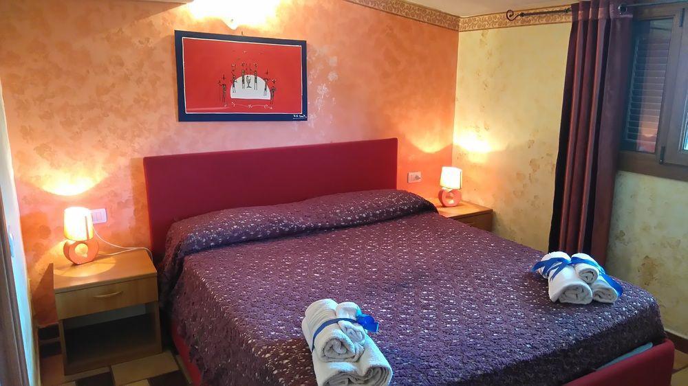 B&B Fantar House Carbonia Extérieur photo