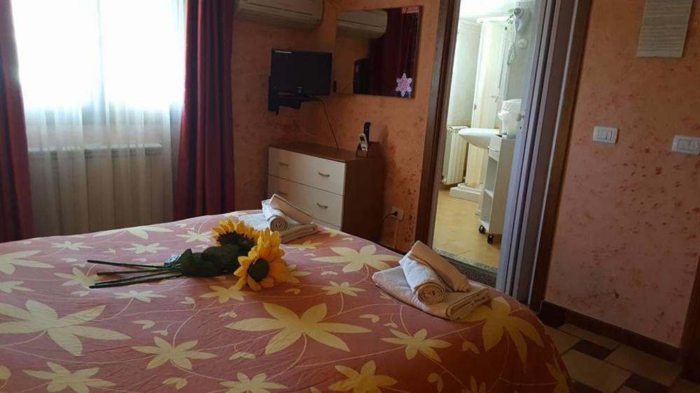 B&B Fantar House Carbonia Extérieur photo