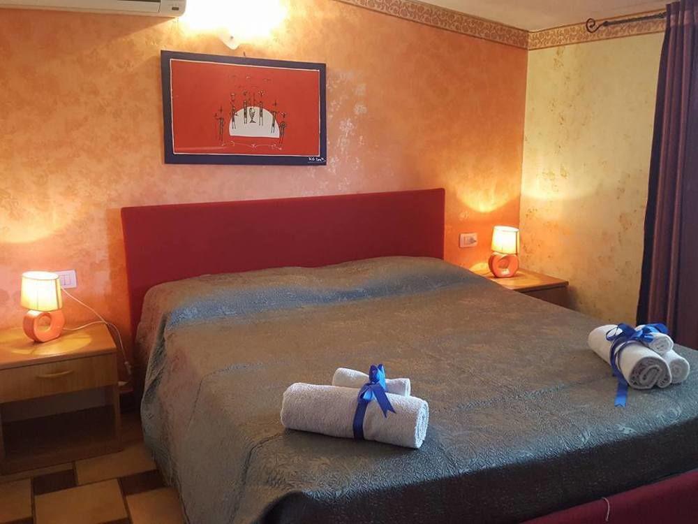 B&B Fantar House Carbonia Extérieur photo