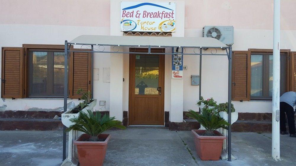 B&B Fantar House Carbonia Extérieur photo