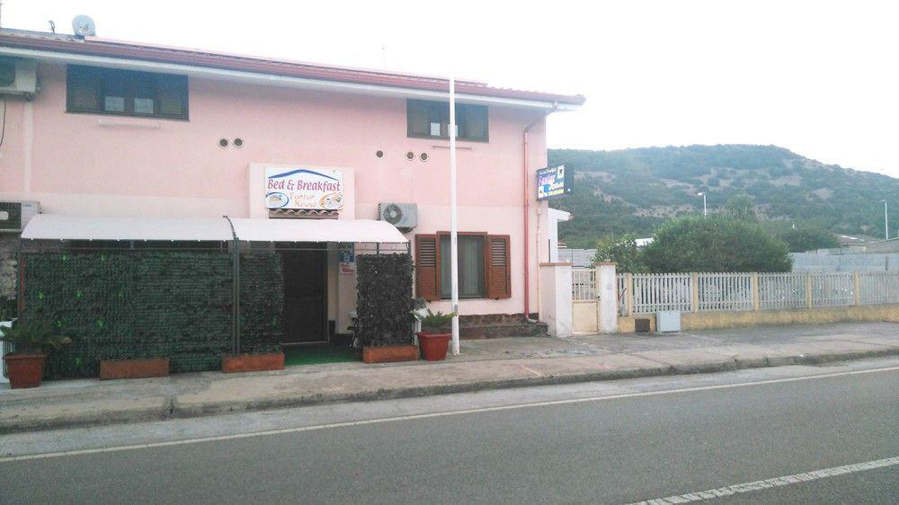 B&B Fantar House Carbonia Extérieur photo