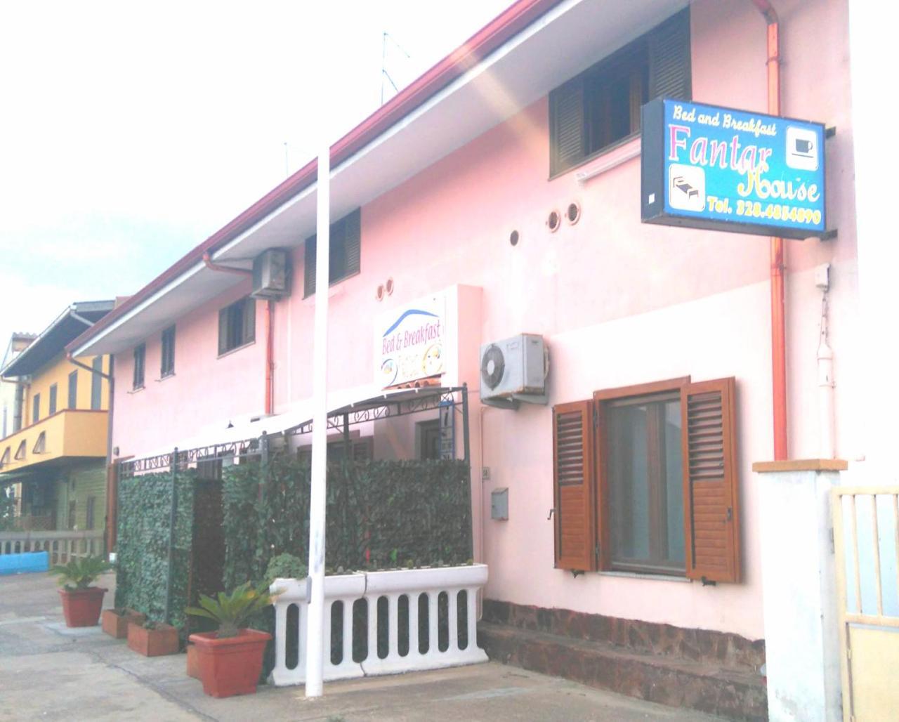 B&B Fantar House Carbonia Extérieur photo